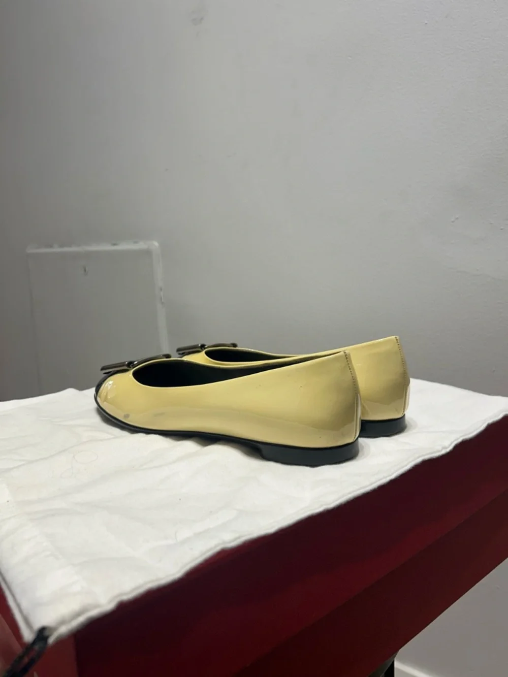 Ferragamo Ballet Flats Vara Bow Logo Hardware Size 9.5-10 US / 40-41 EU - Picture 4 of 16